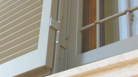 Combinati grata persiana Roma fabbrica d'infissi alluminio porte finestre Roma